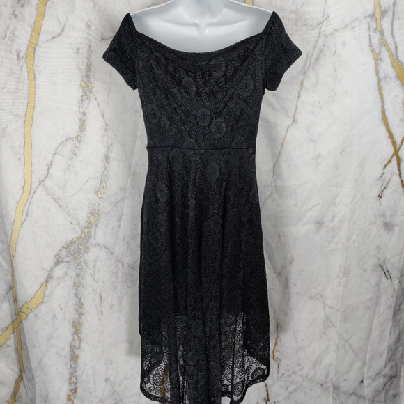 Off The Shoulder Short Sleeve High Low Lace Dress - Picture 7 of 10